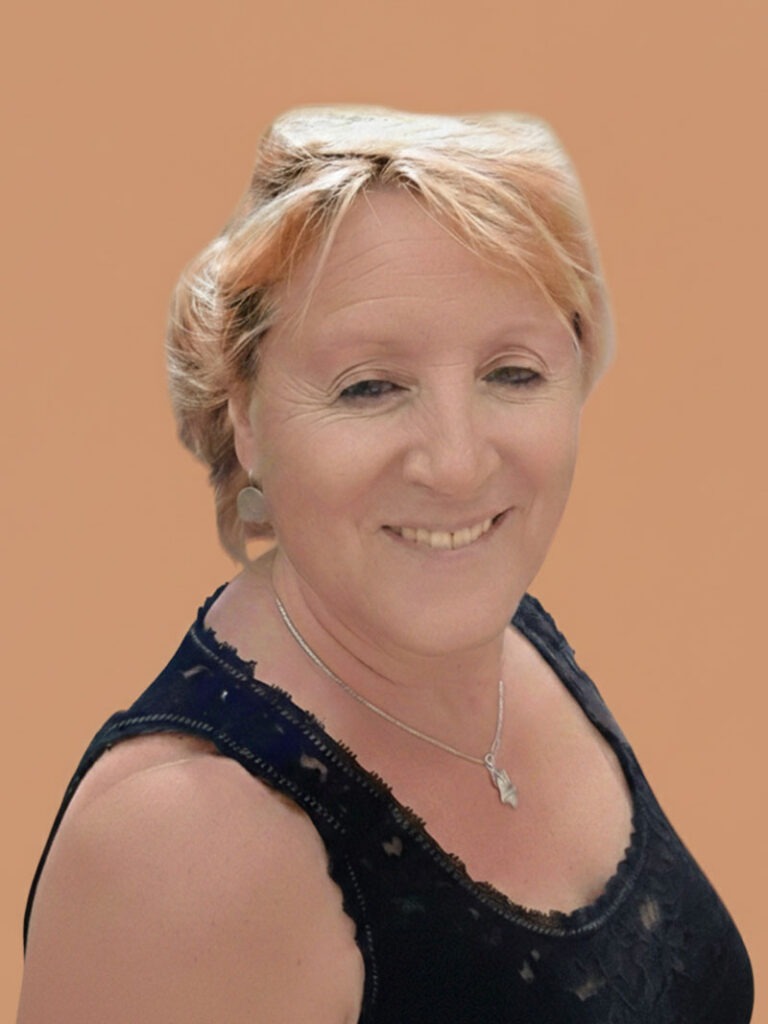 Montse Cabero, instructora de yoga embarazo y postparto